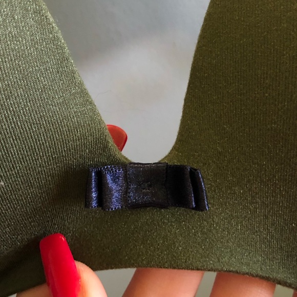 Victoria’s Secret Lined Demi - Picture 5 of 5